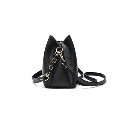 Elegant Black Leather Adjustable Strap Handbag